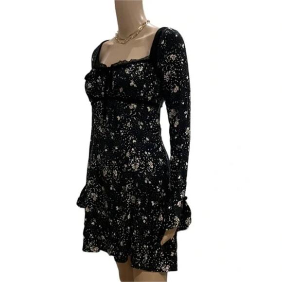Free People Black and‎ Tan Floral Tess Mini Dress Bell Sleeves Size Large $128 - Picture 7 of 11
